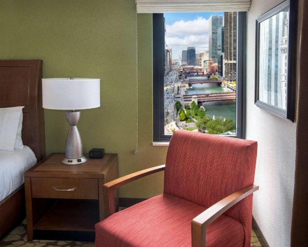 Hilton Garden Inn Chicago Downtown Riverwalk image 9